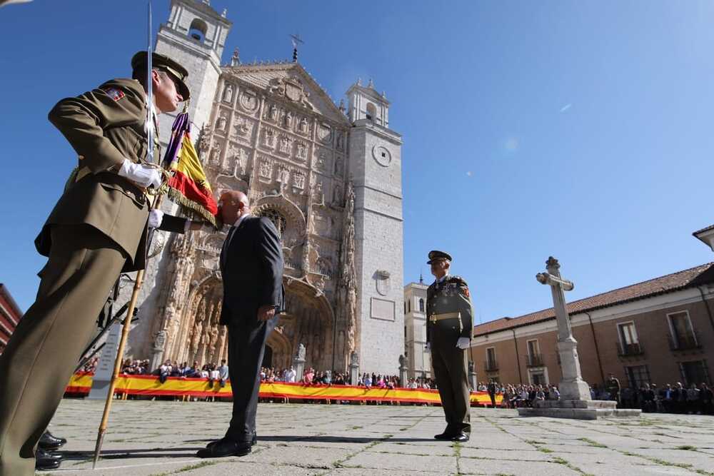 Jura de Bandera para personal civil en Valladolid.  / JAVIER LAZAGABASTER