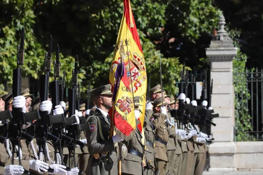 Jura de Bandera para personal civil en Valladolid.  / JAVIER LAZAGABASTER