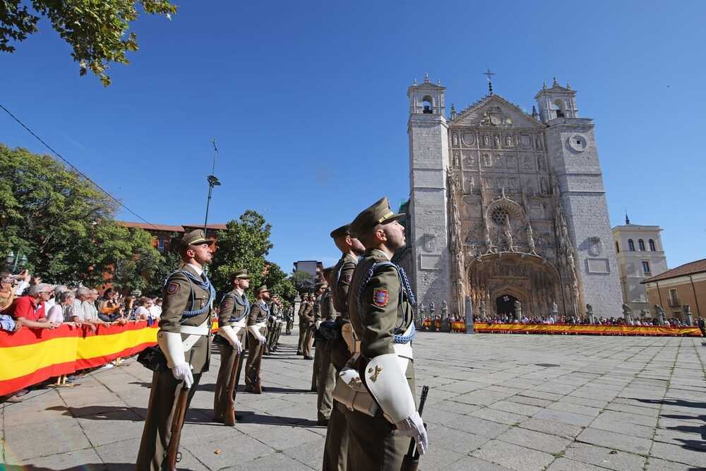 Jura de Bandera para personal civil en Valladolid.  / JAVIER LAZAGABASTER