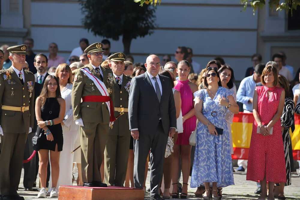 Jura de Bandera para personal civil en Valladolid.  / JAVIER LAZAGABASTER