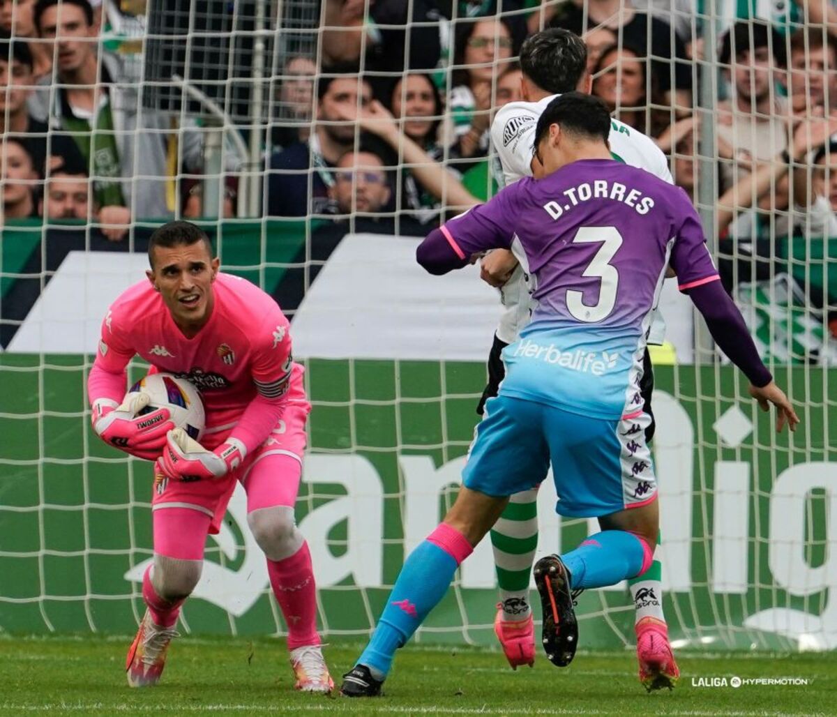 Imagen del Racing de Santander-Real Valladolid.  / LALIGA