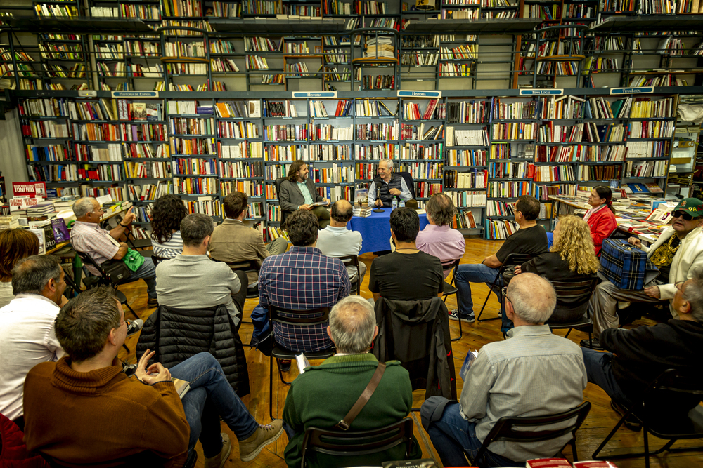 Antonio Pérez Henares presenta su última novela La española  / JONATHAN TAJES