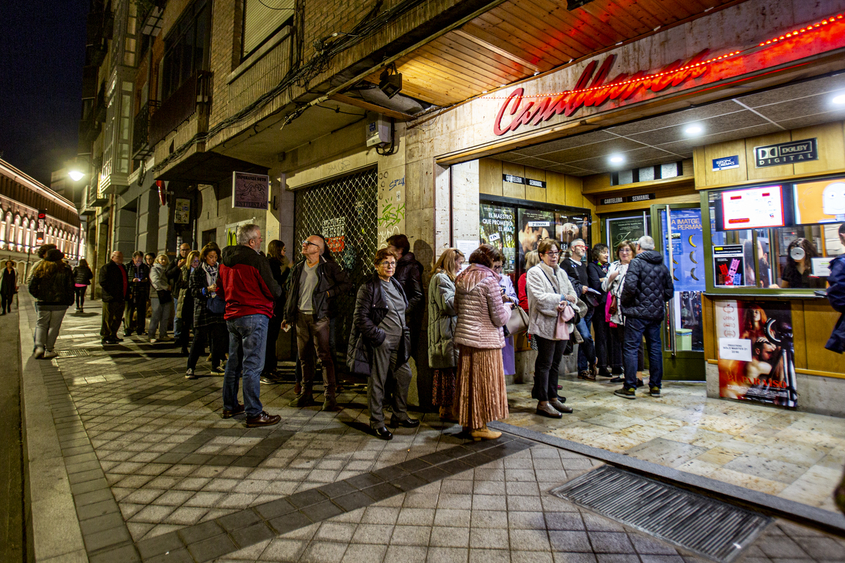 Estreno de la película Secundarias de Arturo Dueñas en los cines Casablanca  / JONATHAN TAJES