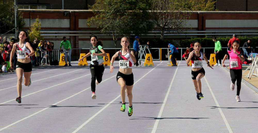 Primera jornada del Campeonato Escolar de Atletismo en Pista al Aire Libre  / MONTSE.ALVAREZ