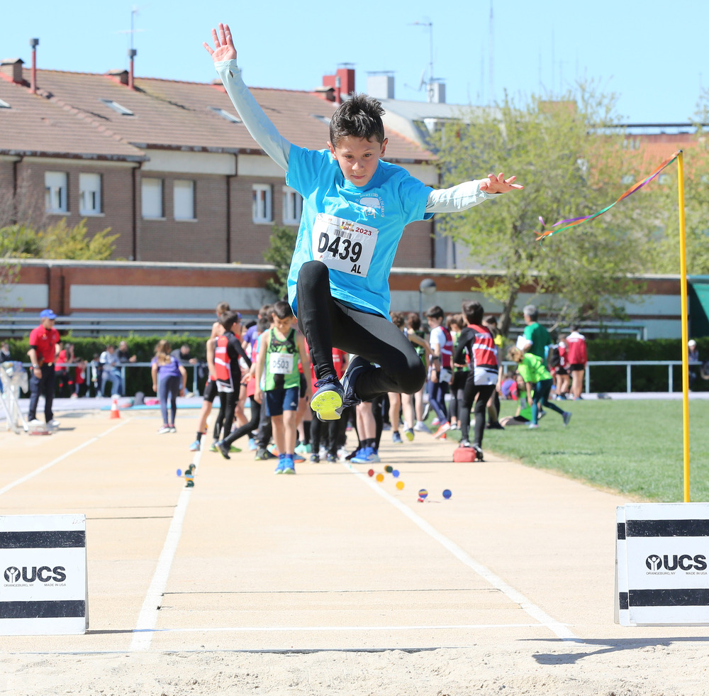 Primera jornada del Campeonato Escolar de Atletismo en Pista al Aire Libre  / MONTSE.ALVAREZ