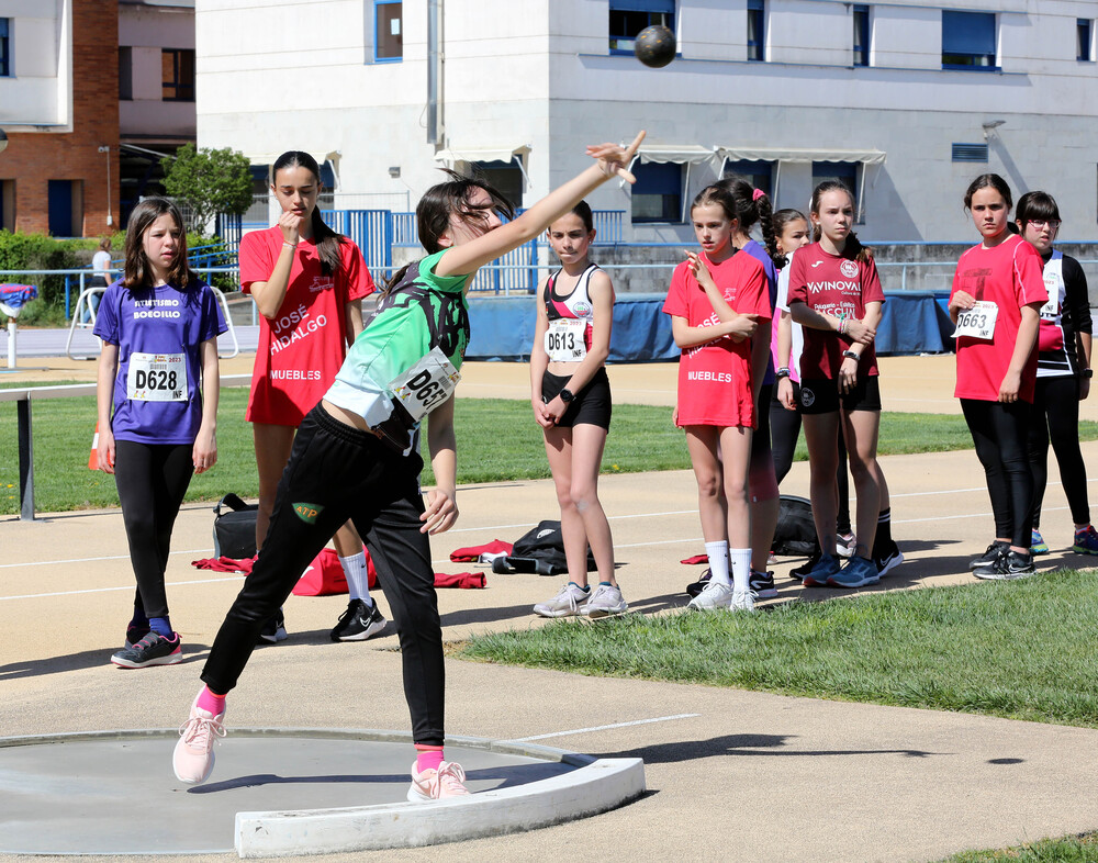 Primera jornada del Campeonato Escolar de Atletismo en Pista al Aire Libre  / MONTSE.ALVAREZ