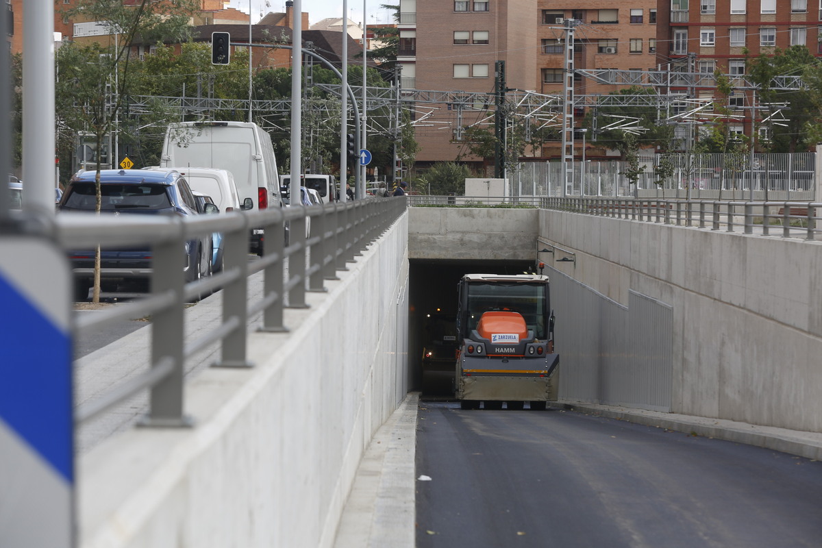 Cierre de túnel de Paraderos por trabajos de asfaltado   / JONATHAN TAJES