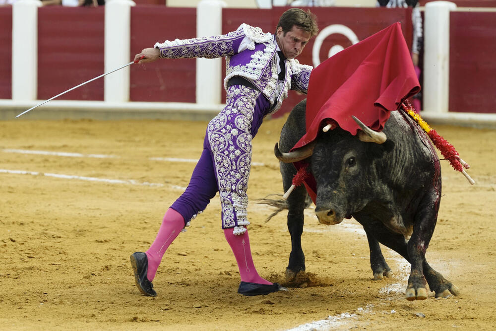 Segunda corrida de toros por las fiestas en Valladolid: un mano a mano entre El Juli y Emilio de Justo.