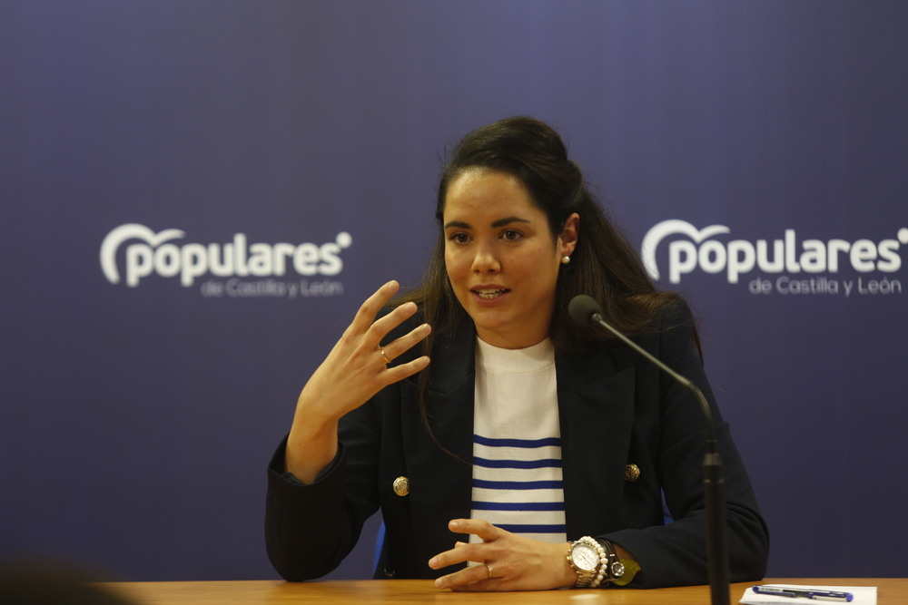 Jesús Julio Carnero presenta a su equipo para la candidatura a la alcaldía de Valladolid   / JONATHAN TAJES