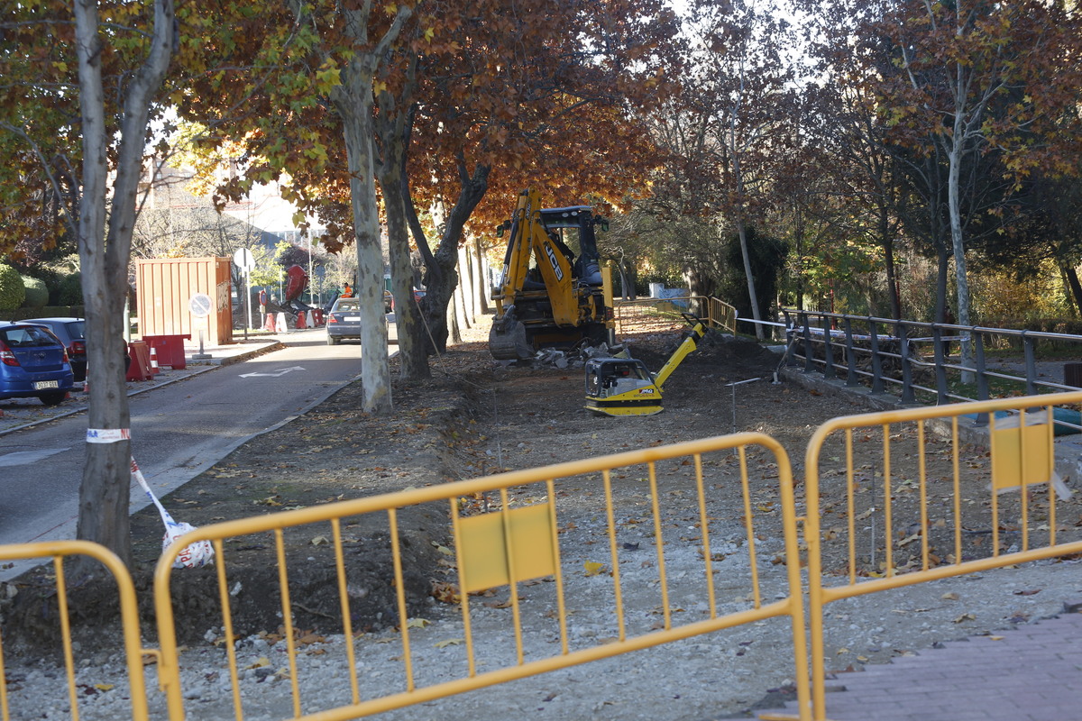 Obras del nuevo carril bici de la calle de las Eras.  / JONATHAN TAJES