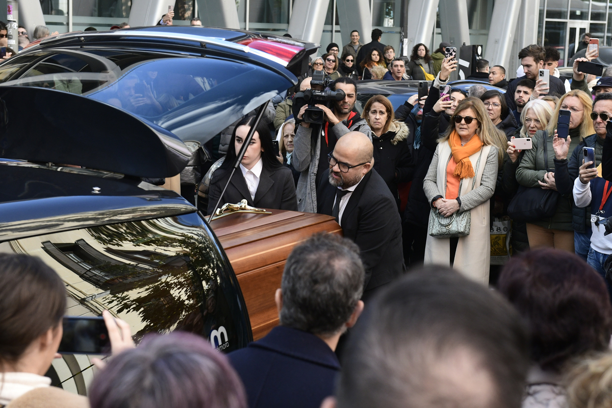 Capilla ardiente de la actriz y cantante Concha Velasco en el Teatro de La Latina  / VÍCTOR LERENA   EFE