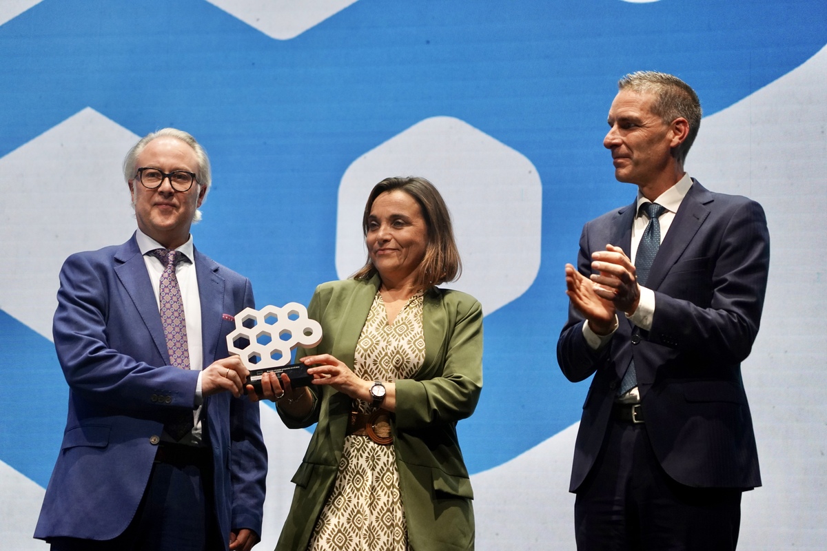 Acto de entrega de la primera edición de los Premios de la Automoción y Movilidad de Castilla y León.  / LETICIA PÉREZ / ICAL