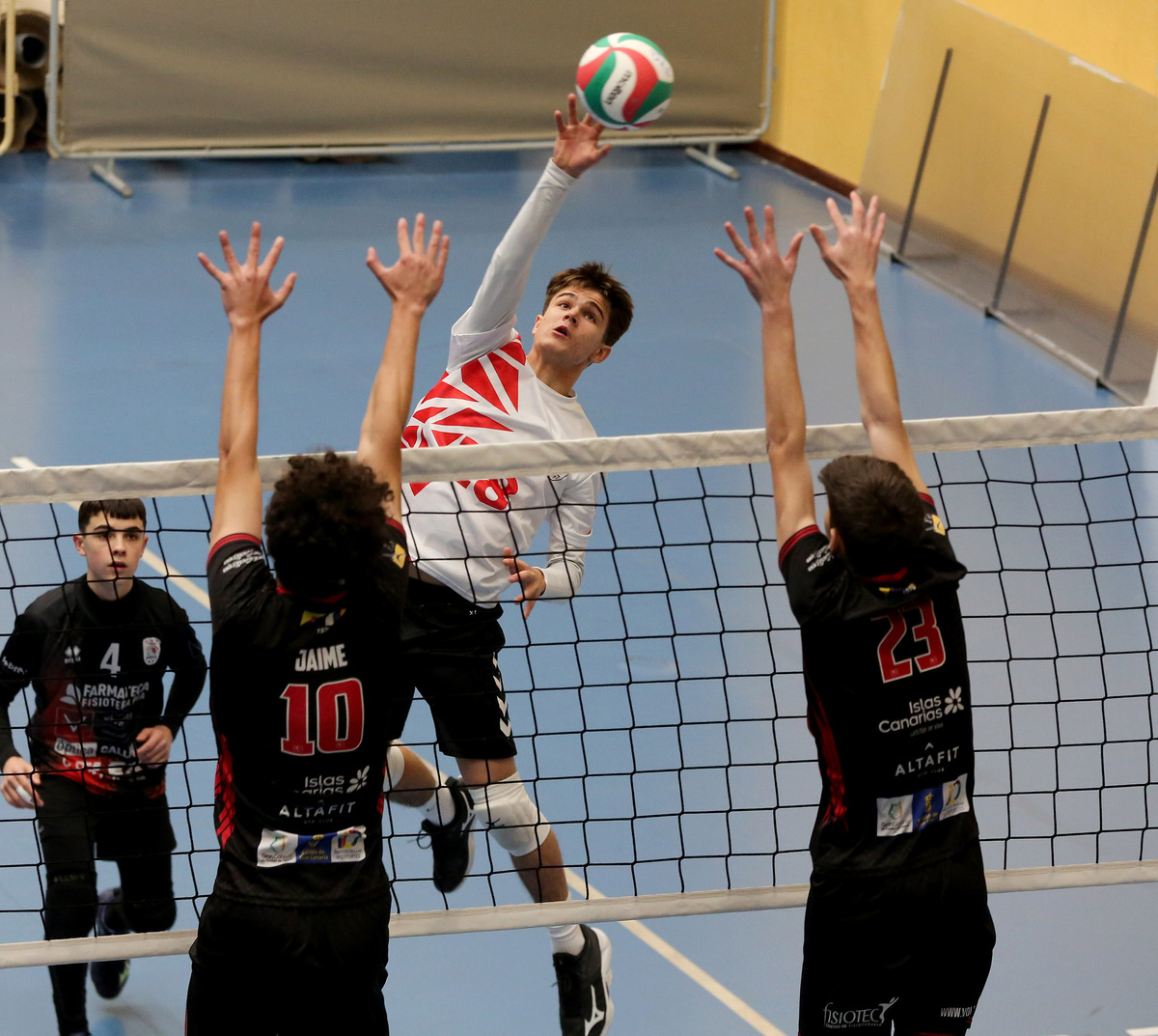 Primera jornada de la Copa de España de voleibol en Valladolid.  / MONTSE.ALVAREZ