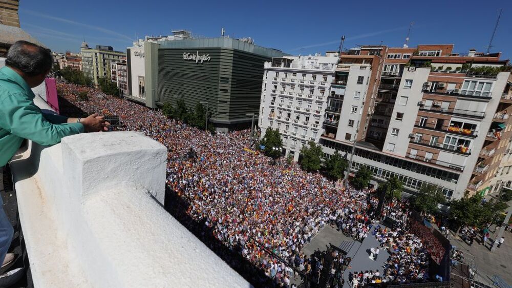 Miles de personas protestan en Madrid contra la amnistía