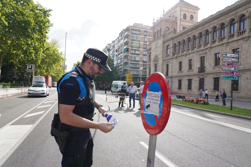 Preparativos para la etapa contrarreloj de la Vuelta Ciclista a España en Valladolid  / MIRIAM CHACÓN / ICAL