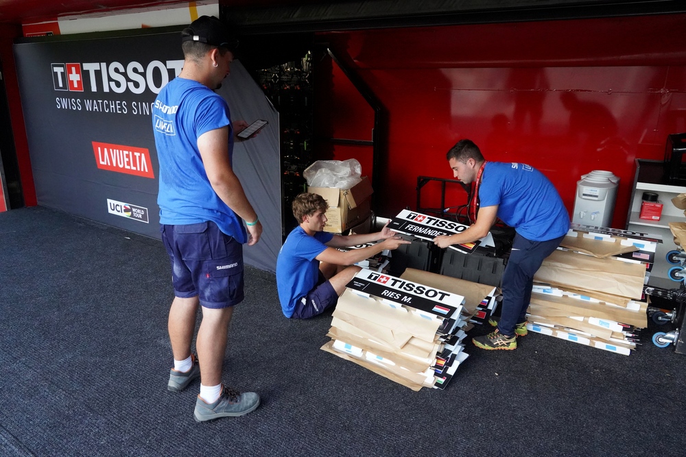 Preparativos para la etapa contrarreloj de la Vuelta Ciclista a España en Valladolid  / MIRIAM CHACÓN / ICAL