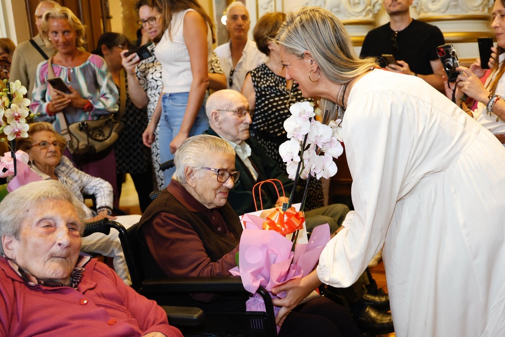 Conmemoración del Día Internacional de las Personas de Edad en el Ayuntamiento.  / AYUNTAMIENTO DE VALLADOLID