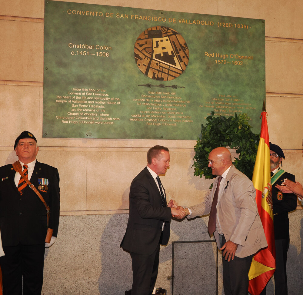 Un funeral de otra época homenajea a Red Hugh O´Donnell, héroe irlandés enterrado en Valladolid.  / R. VATERO ICAL