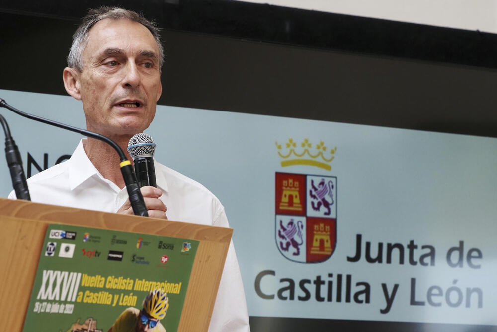 Presentación de la Vuelta Ciclista Internacional a Castilla y León.  / EFE