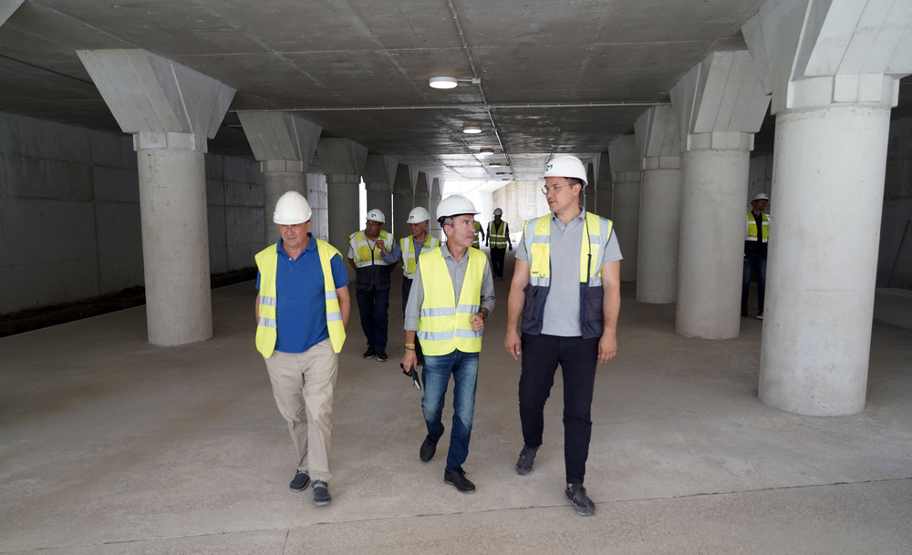 El Ayuntamiento de Valladolid informa sobre la puesta en servicio del paso peatonal de Panaderos y su plaza pública  / RUBÉN CACHO / ICAL