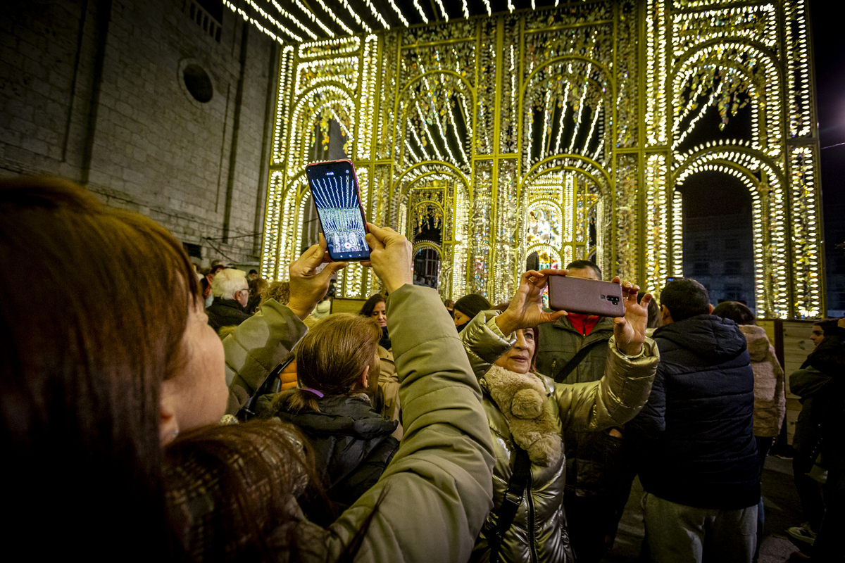 Encendido de las luces de Navidad.  / JONATHAN TAJES