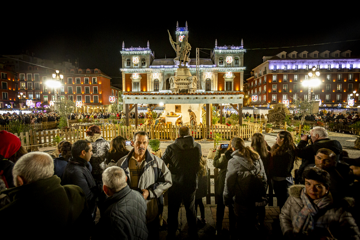 Encendido de las luces de Navidad.  / JONATHAN TAJES