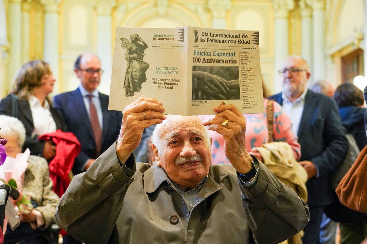 Acto del Ayuntamiento de Valladolid por el Día Internacional de las Personas de Edad  / MIRIAM CHACÓN / ICAL