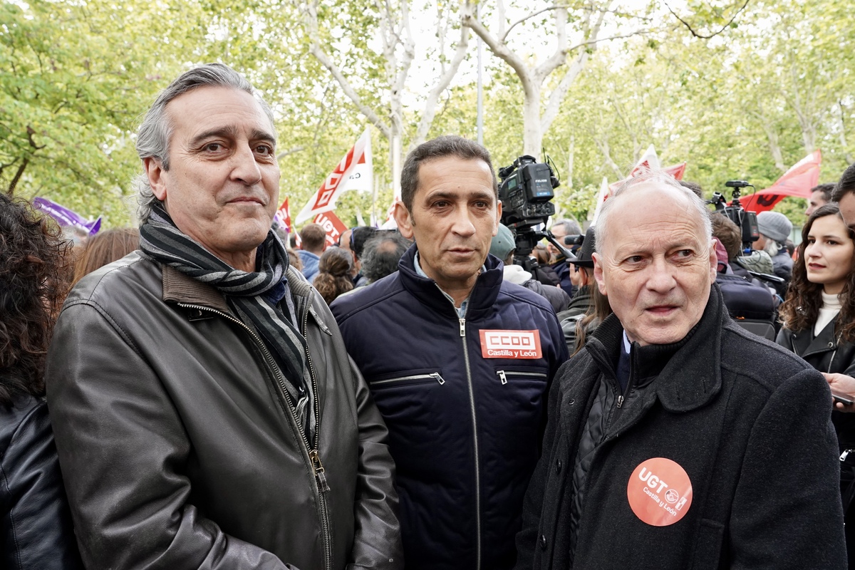 Manifestación del 1 de mayo en Valladolid.  / MIRIAM CHACÓN ICAL