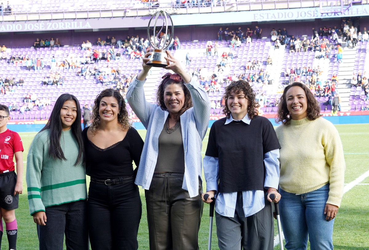 La selección española absoluta de rugby masculino se enfrenta a Fiyi en el estadio José Zorrilla de Valladolid.  / MIRIAM CHACÓN / ICAL