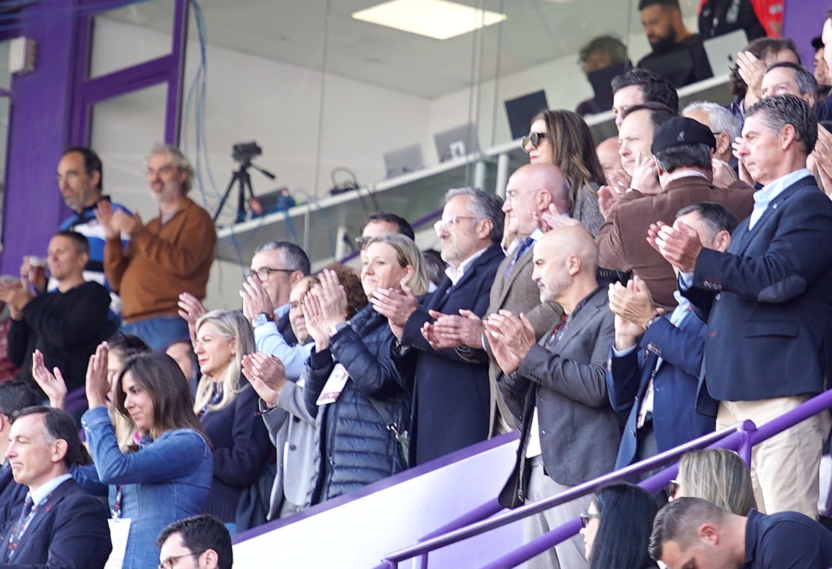 La selección española absoluta de rugby masculino se enfrenta a Fiyi en el estadio José Zorrilla de Valladolid.  / MIRIAM CHACÓN / ICAL