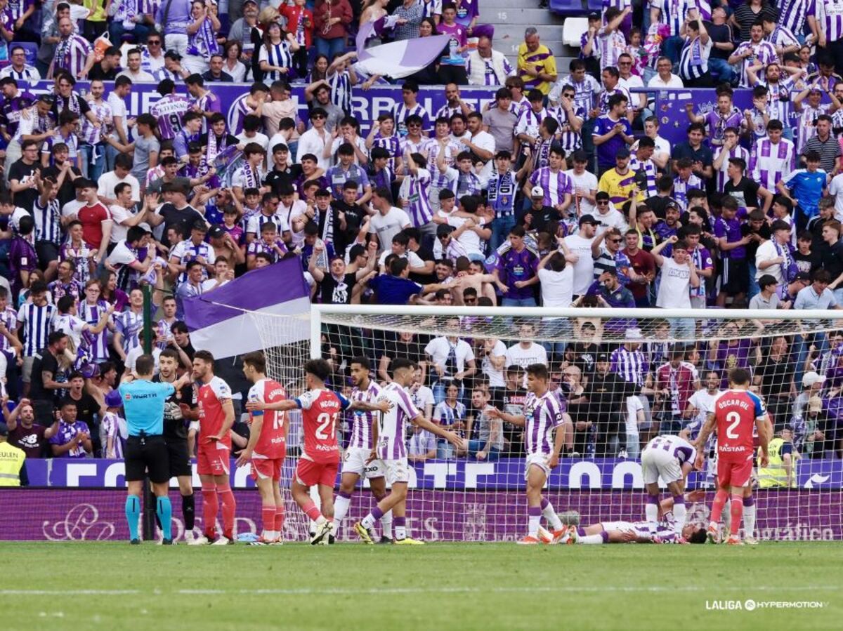 Partido entre el Real Valladolid y el Espanyol.  / LALIGA