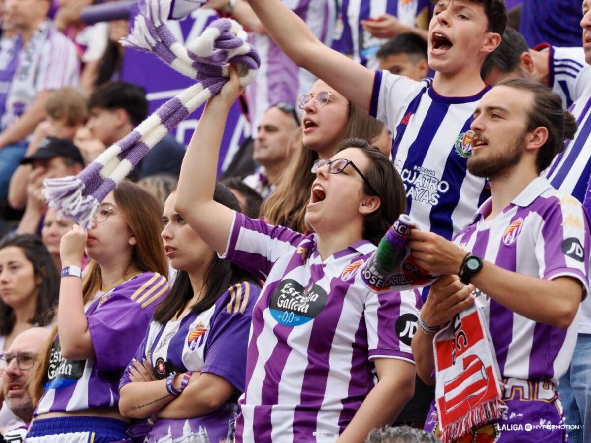 Partido entre el Real Valladolid y el Espanyol.  / LALIGA