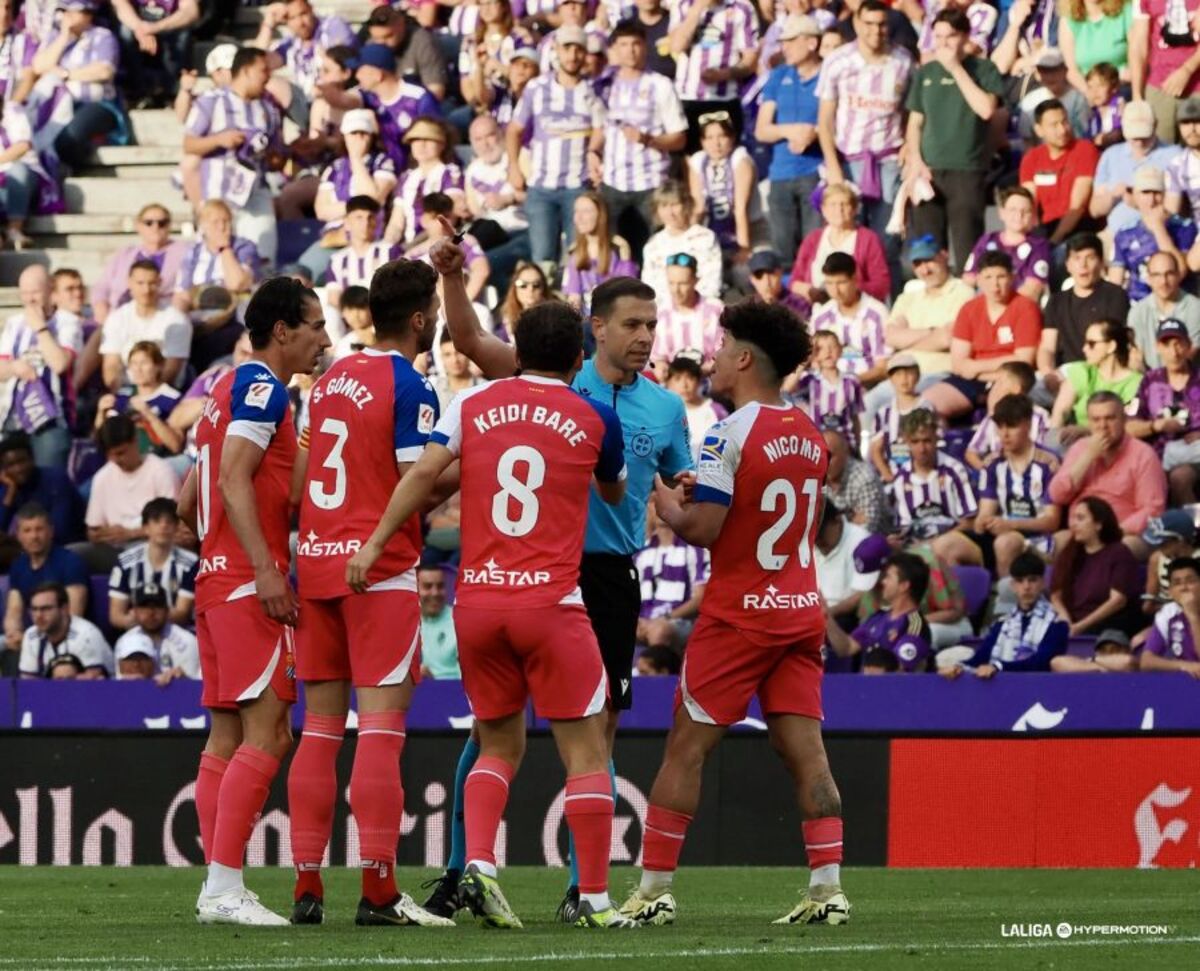 Partido entre el Real Valladolid y el Espanyol.  / LALIGA