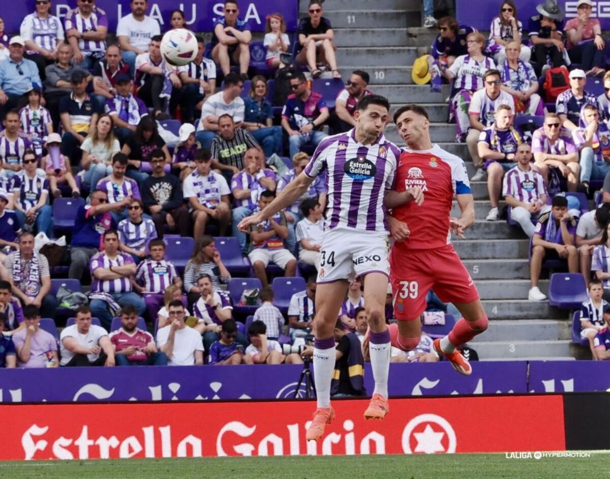 Partido entre el Real Valladolid y el Espanyol.  / LALIGA