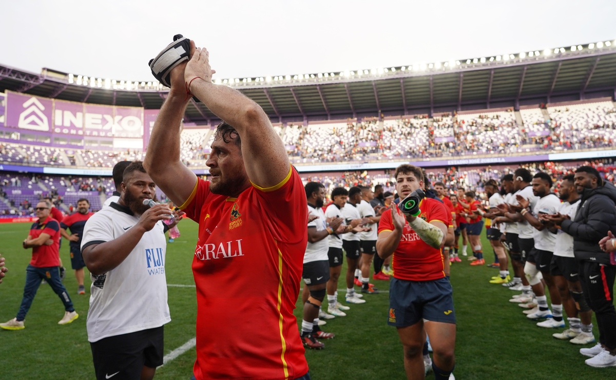 La selección española absoluta de rugby masculino se enfrenta a Fiyi en el estadio José Zorrilla de Valladolid.  / MIRIAM CHACÓN / ICAL