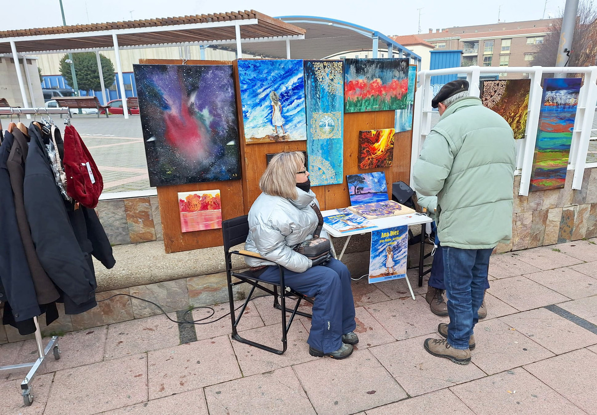 I Mercado Navideño de los comerciantes de La Victoria.  / ICAL