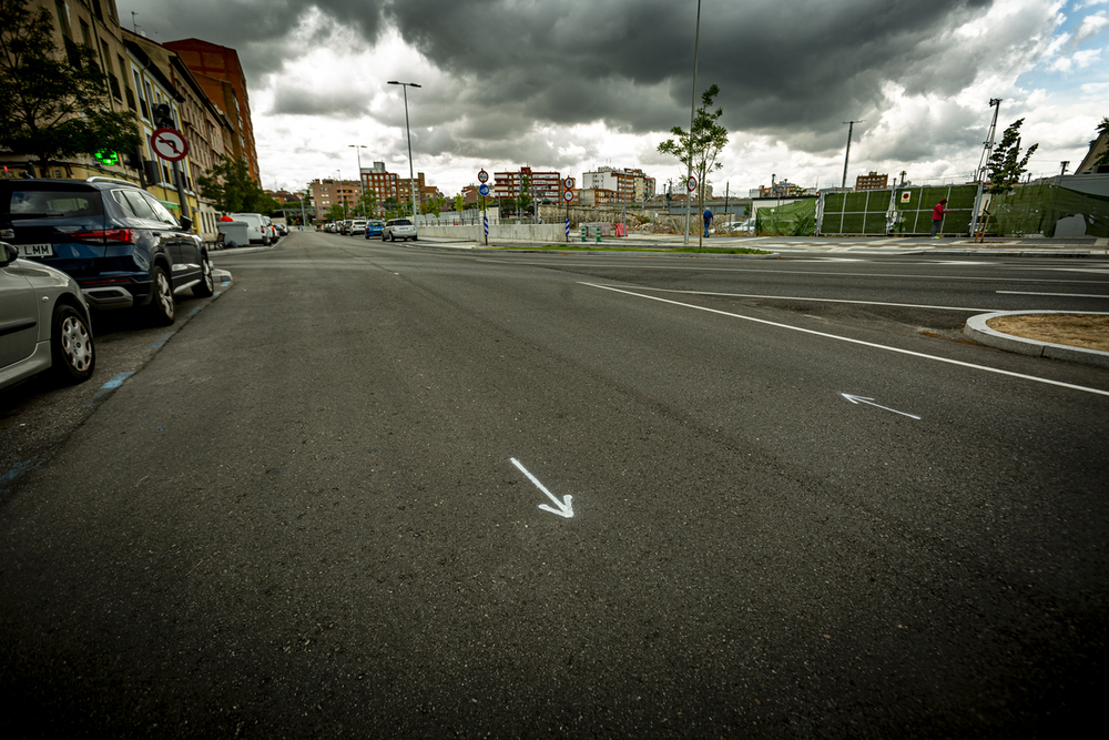 Pintadas de la calle Estación ante un cambio de sentido de los carriles de la carretera