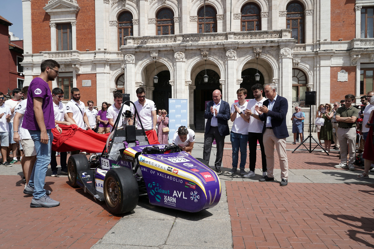 Presentación del monoplaza que competirá en la prueba de Formula Student  / RUBÉN CACHO / ICAL