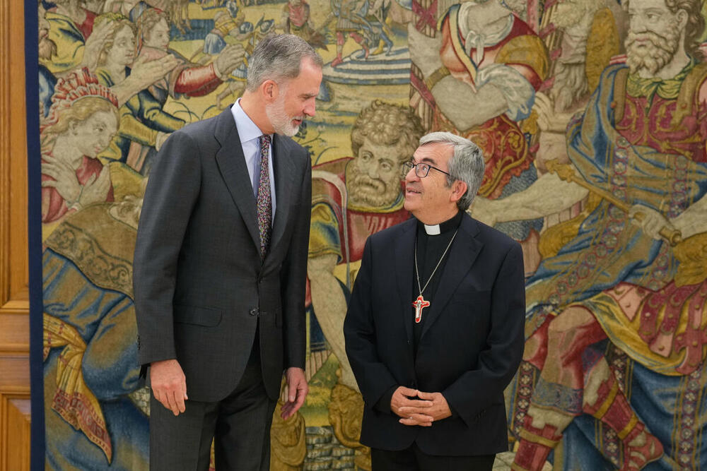 El Rey Felipe VI se reúne con Luis Argüello.
