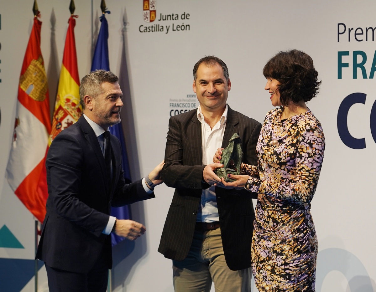 Entrega de los XXXVIII Premios de Periodismo 'Francisco de Cossío'  / RUBÉN CACHO / ICAL