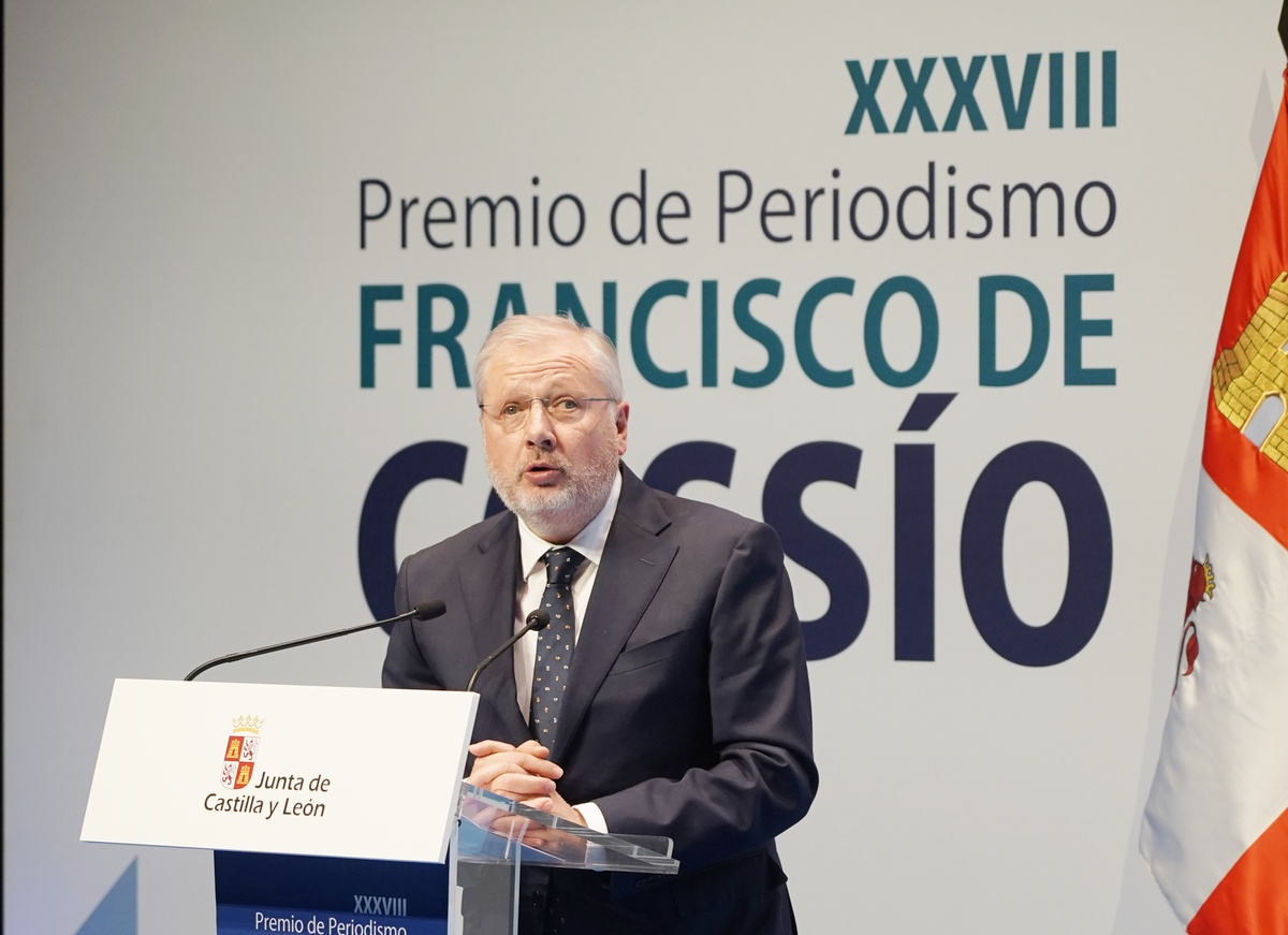 Entrega de los XXXVIII Premios de Periodismo 'Francisco de Cossío'  / RUBÉN CACHO / ICAL