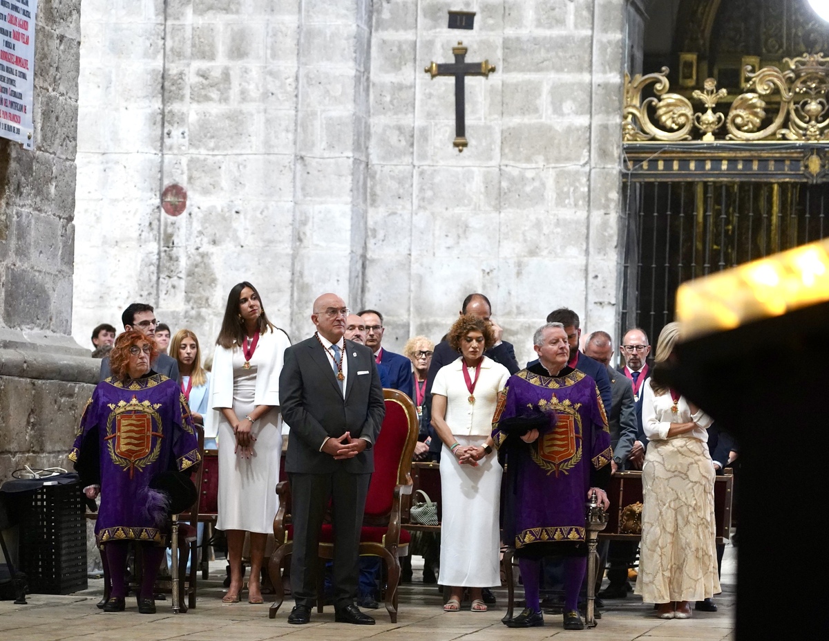 Procesión y misa de Nuestra Señora de San Lorenzo, patrona de Valladolid.  / MIRIAM CHACÓN / ICAL