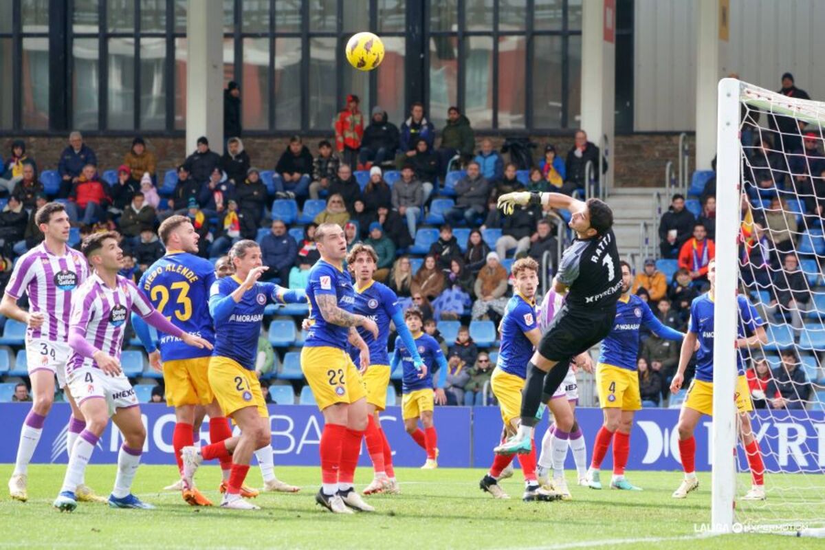 Imagen del Andorra-Real Valladolid.  / LALIGA