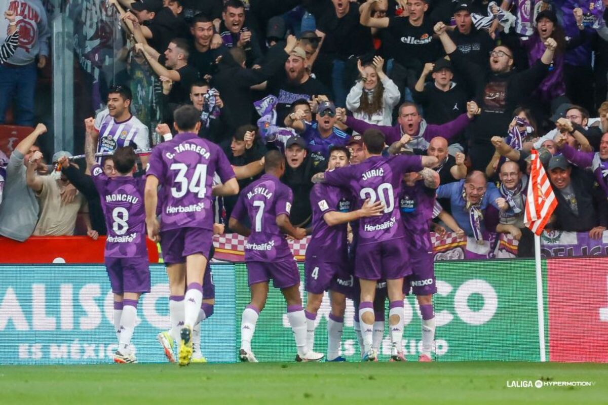 Imágenes del partido entre el Real Sporting y el Real Valladolid  / LALIGA