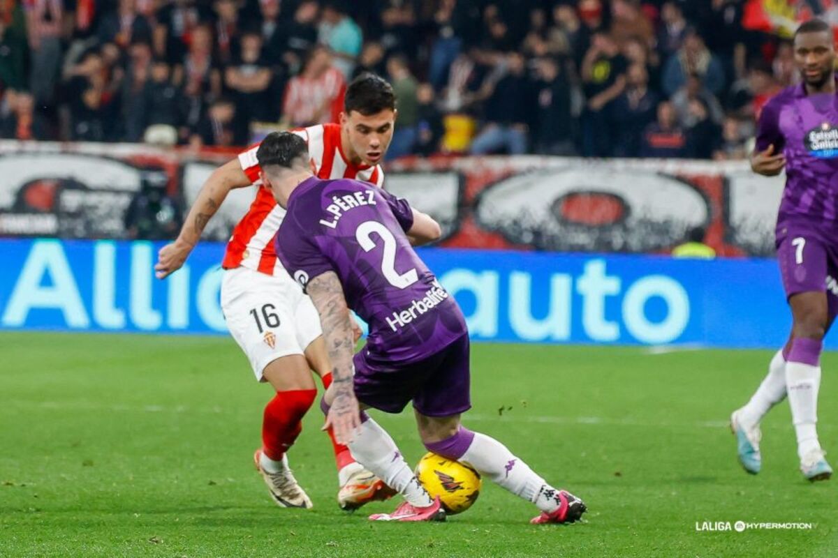 Imágenes del partido entre el Real Sporting y el Real Valladolid  / LALIGA