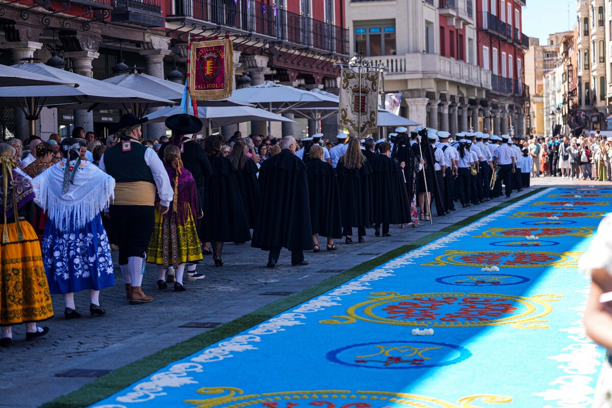 Procesión de Nuestra Señora de San Lorenzo.  / RUBÉN ORTEGA