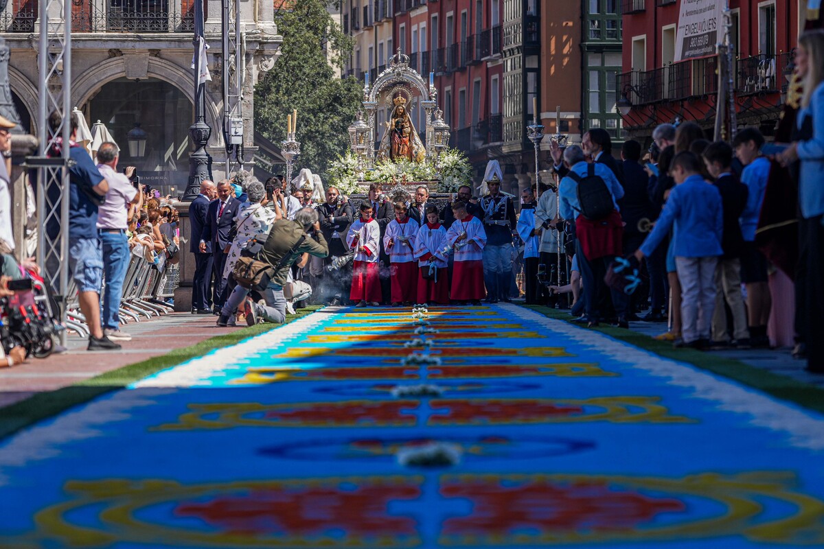 Procesión de Nuestra Señora de San Lorenzo.  / RUBÉN ORTEGA