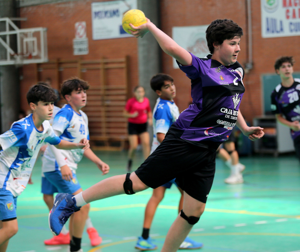 Final de las competiciones por las fiestas de la Virgen de San Lorenzo.  / FUNDACIÓN MUNICIPAL DE DEPORTES