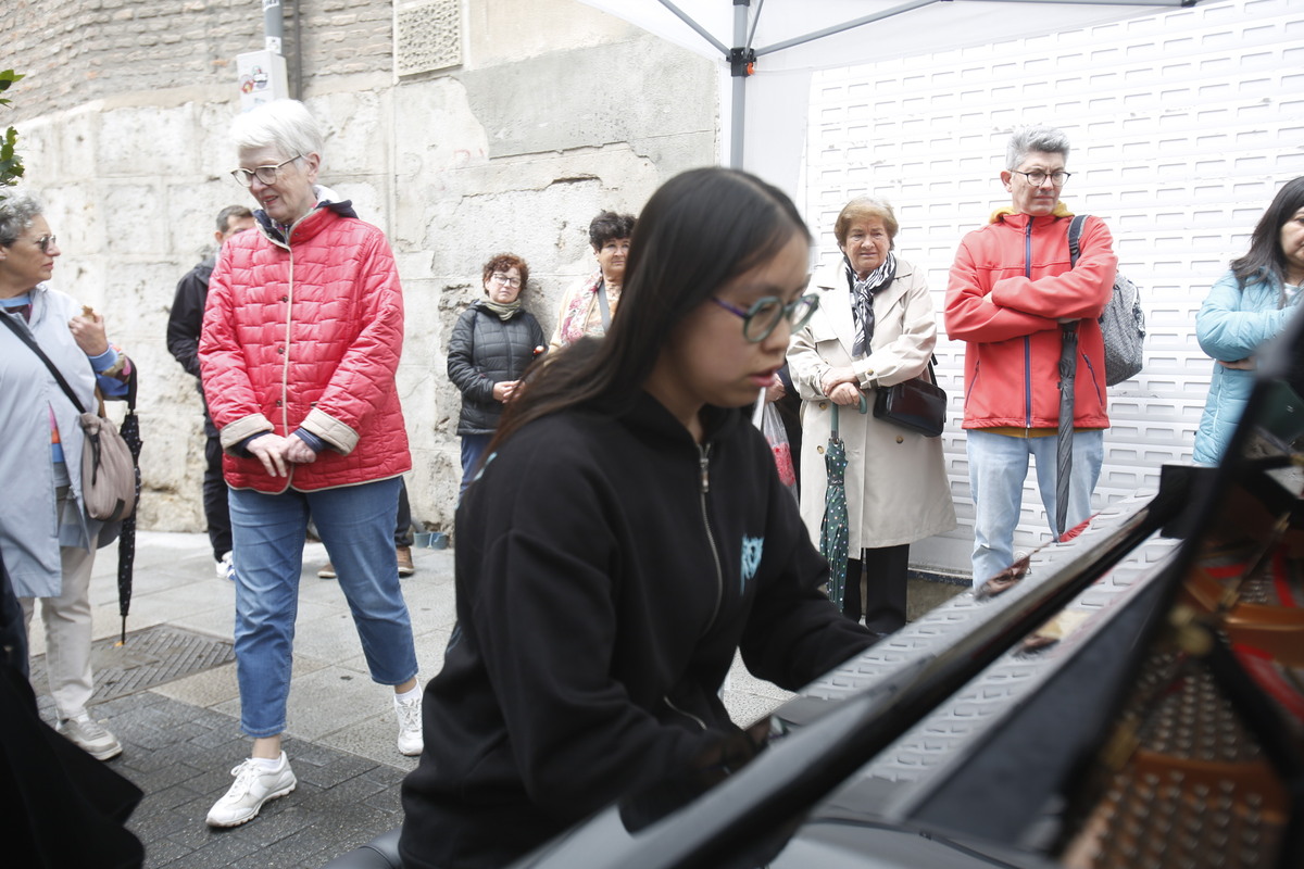 ‘Tu ciudad se llena de pianos’  / JONATHAN TAJES