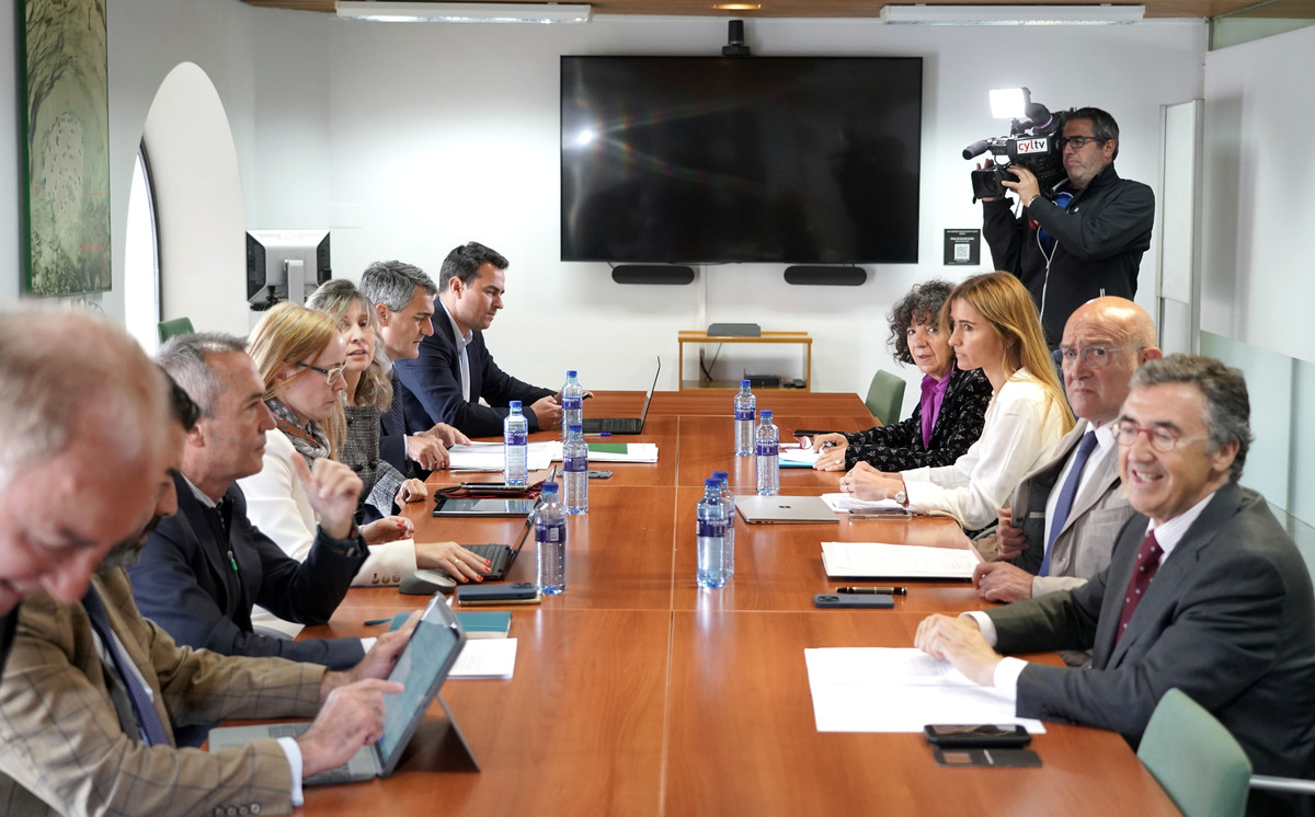 Reunión del Consejo de Administración de la Sociedad Valladolid Alta Velocidad  / RUBÉN CACHO / ICAL